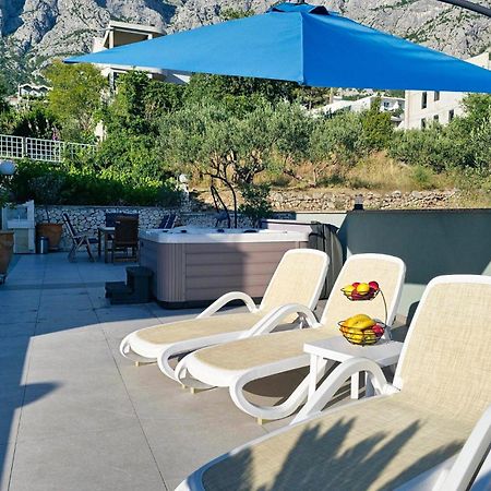 Amazing Apartment In Makarska With House Sea View Buitenkant foto